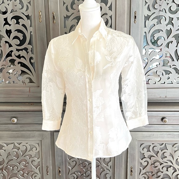 Carolina Herrera silk off white blouse 2 - Picture 1 of 16